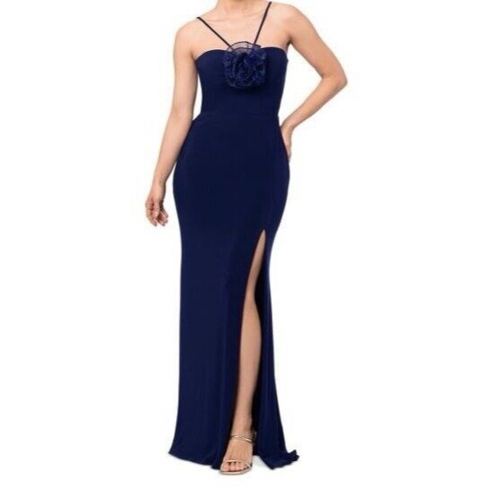 XSCAPE Women's Rosette Halter Gown Size: 10